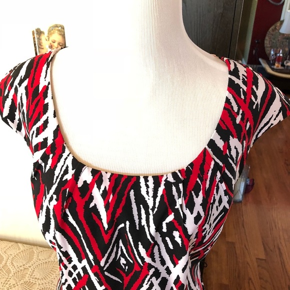 Ronni Nicole Shift Dress - Picture 2 of 8